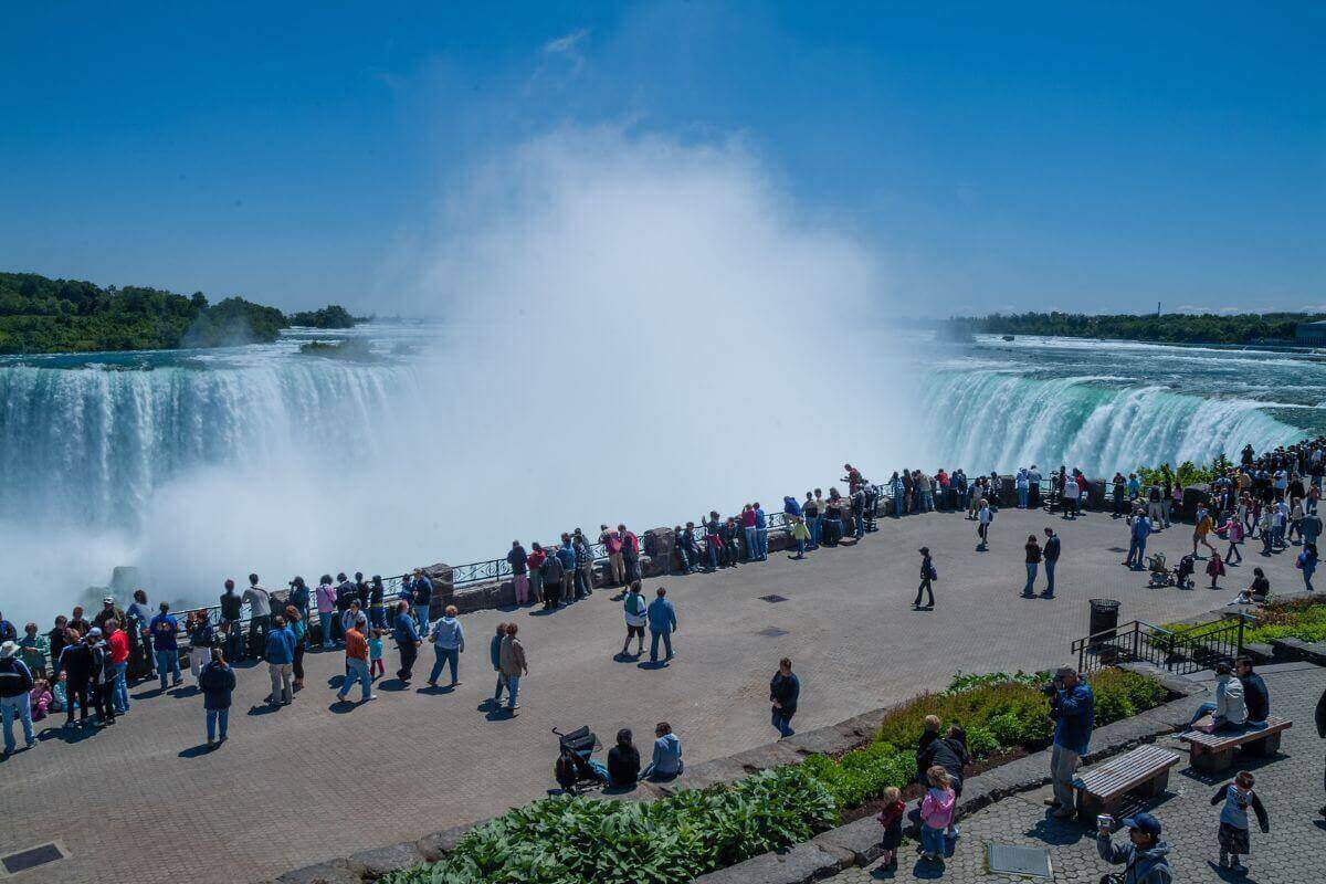 Niagara Falls Tours with Cambridge Limousine service